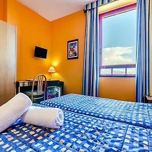 4* Отель Columbus Sea